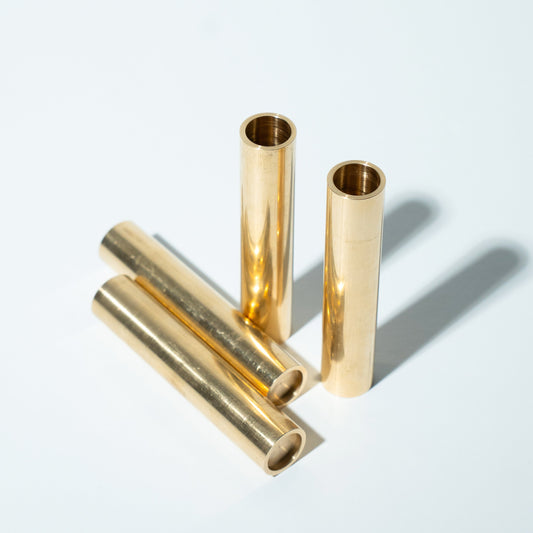 Aging Rose専用一輪差し、誕生。——花と革が出会う、新しいインテリアの形